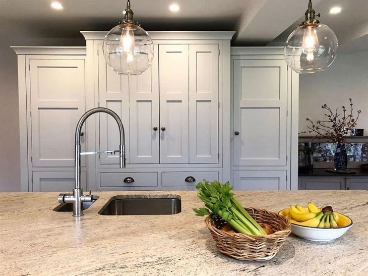 Beige-Ivory-Fantasy-Granite-for-Slab-Tile-Countertop-Island-Bathroom-Kitchen.webp (5)(001)